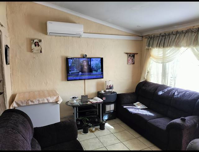 2 BEDROOM HOUSE FOR SALE IN NORTHDALE